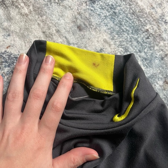 Nike Pro Men's Black and Yellow Dri-fit Combat FITTED - Picture 5 of 8